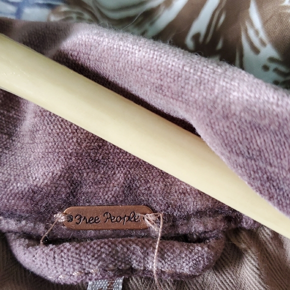 Gorgeous Free People Dusty Pink Knit Jacket - Picture 2 of 3